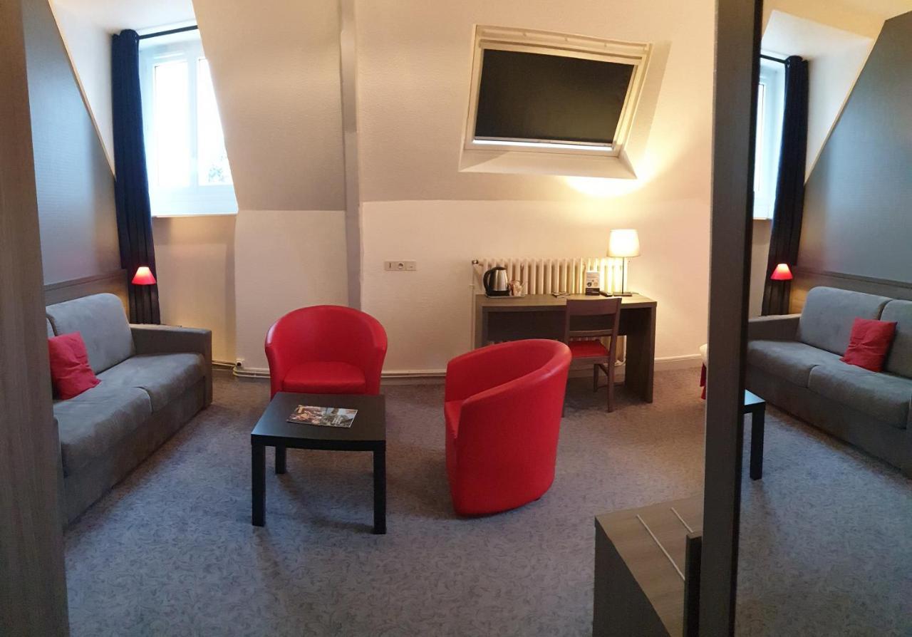 Hotel Le Rohan Charme Et Caractere 蓬蒂维 外观 照片