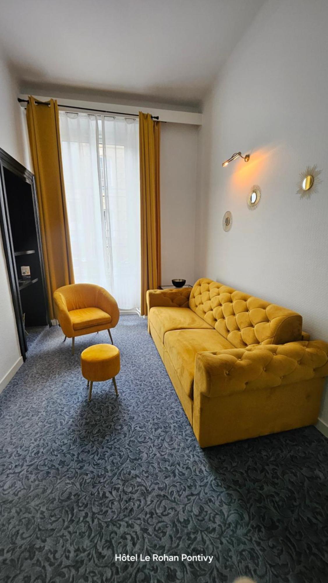 Hotel Le Rohan Charme Et Caractere 蓬蒂维 外观 照片