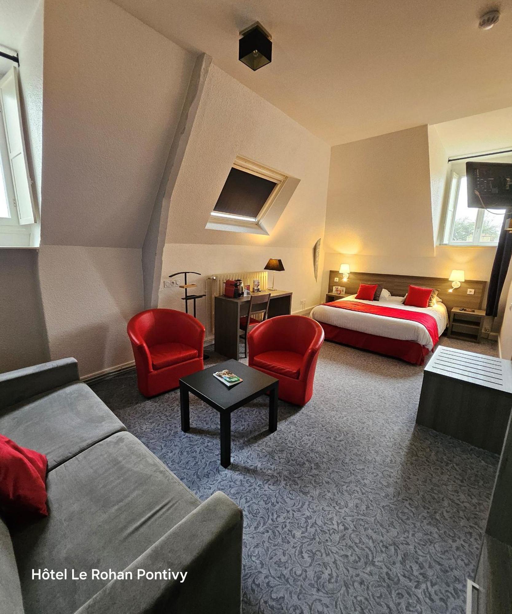 Hotel Le Rohan Charme Et Caractere 蓬蒂维 外观 照片