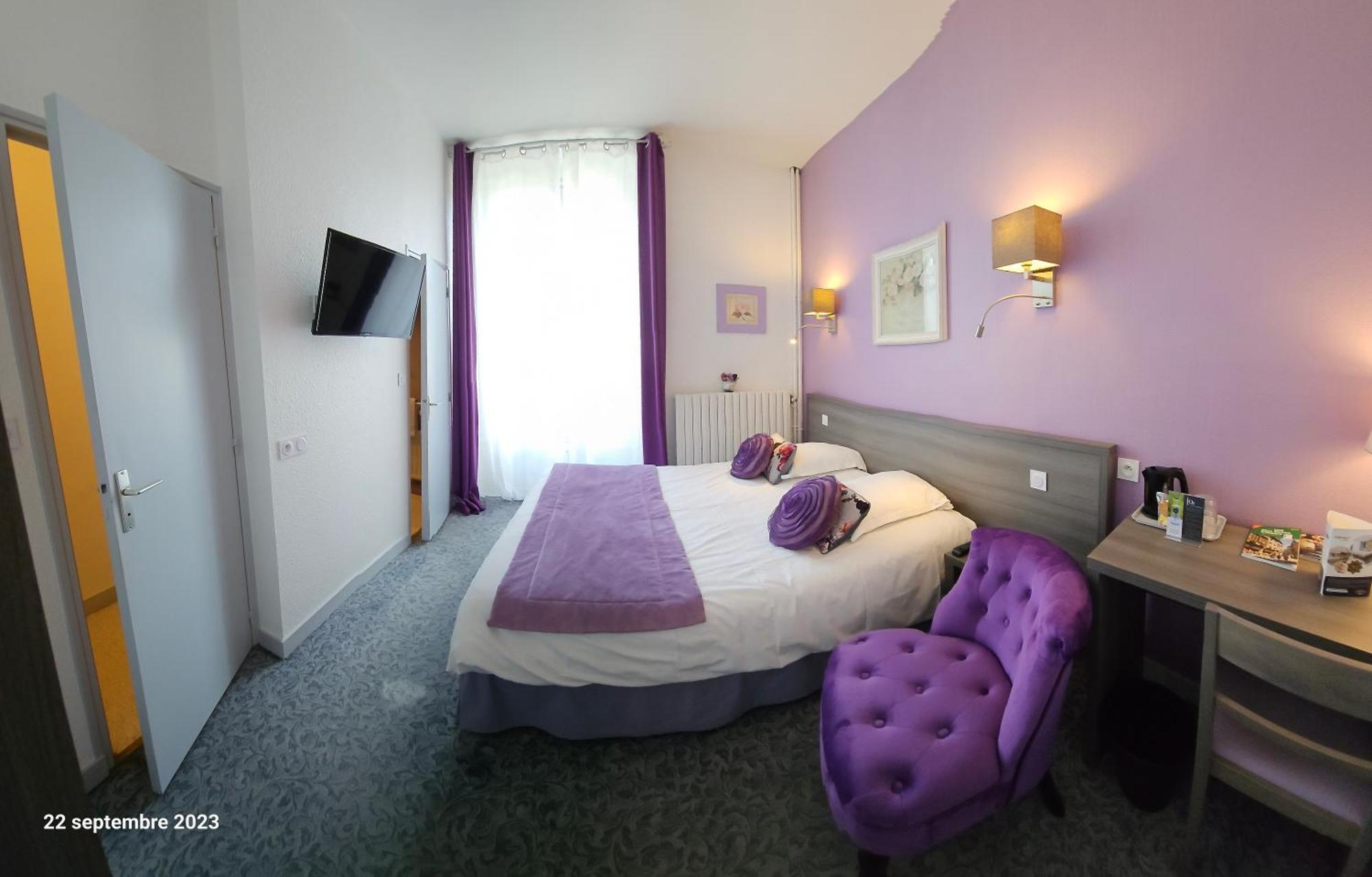 Hotel Le Rohan Charme Et Caractere 蓬蒂维 外观 照片